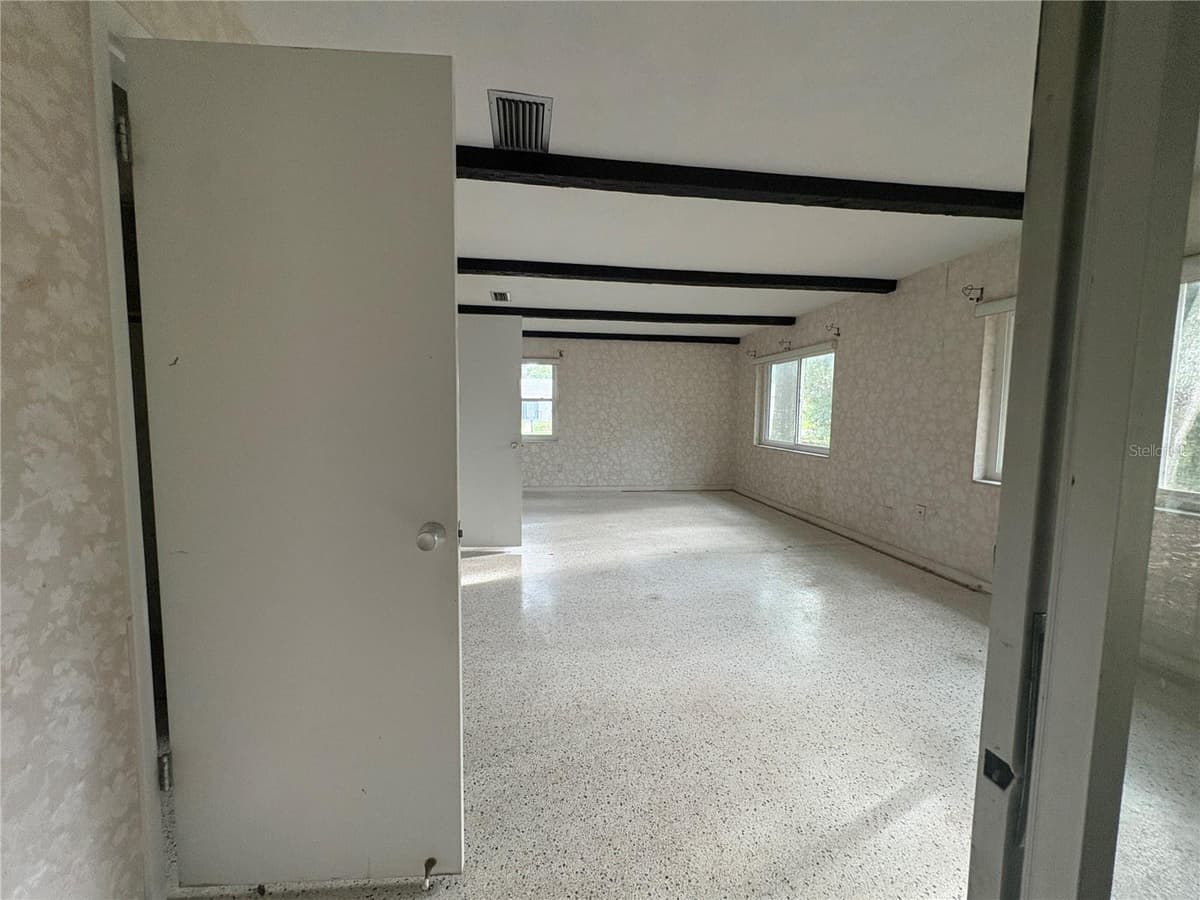 9202 ABBOT DRIVE — photo 13 of 20