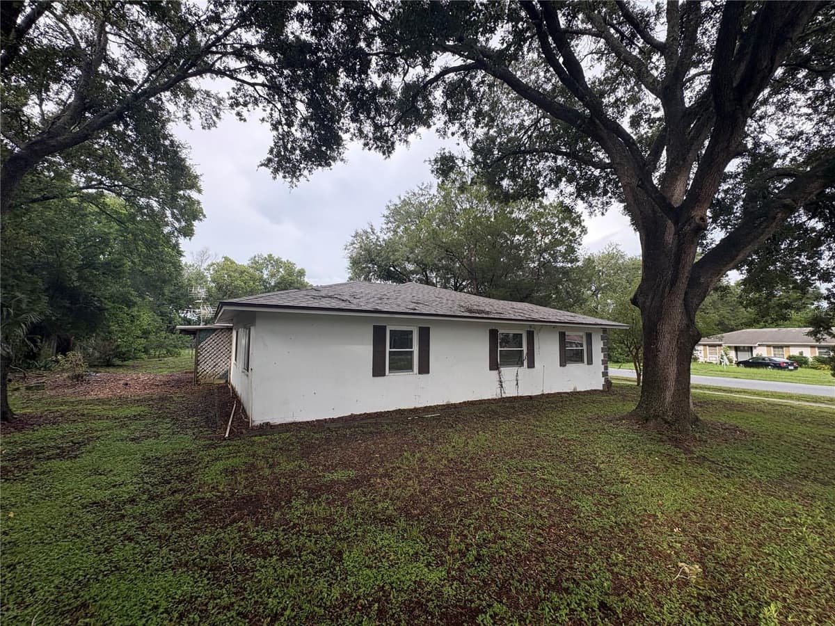 9202 ABBOT DRIVE — photo 4 of 20