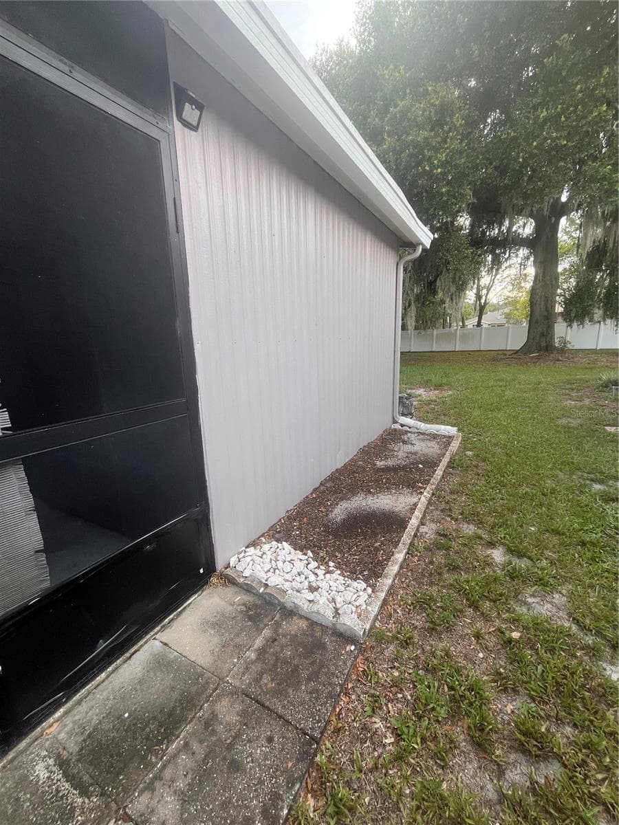 1504 HAWAIIAN PALM LANE — photo 31 of 41