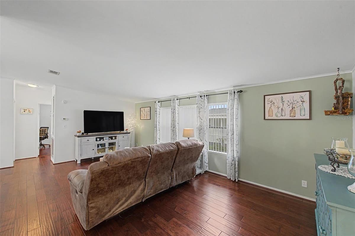 37719 NEWAL AVENUE — photo 6 of 40
