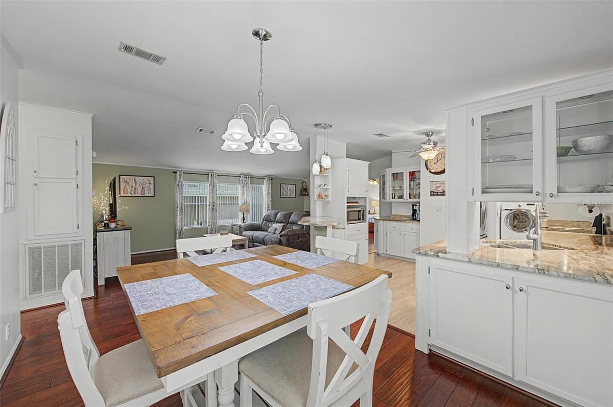 37719 NEWAL AVENUE — photo 14 of 40