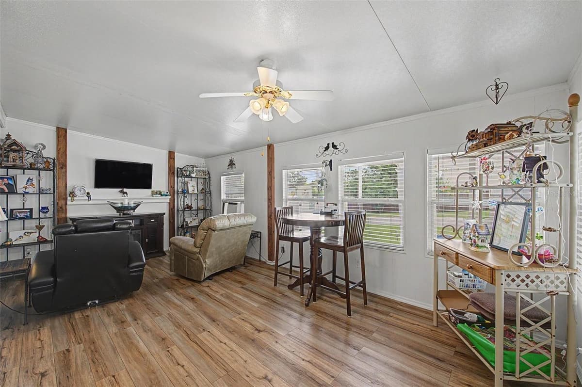 37719 NEWAL AVENUE — photo 15 of 40