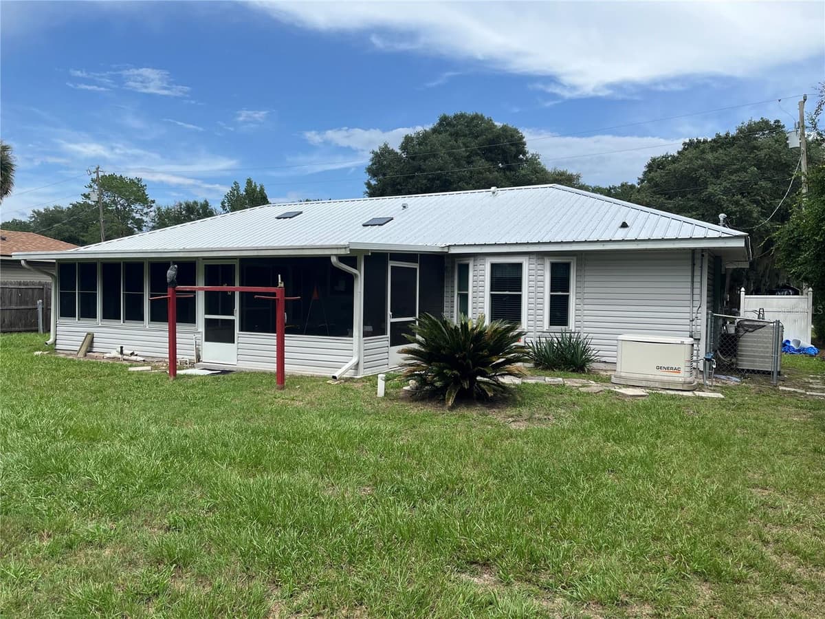 2392 175TH TERRACE ROAD — photo 2 of 6