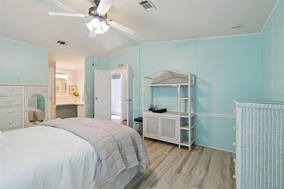 903 OLEANDER STREET — photo 14 of 20