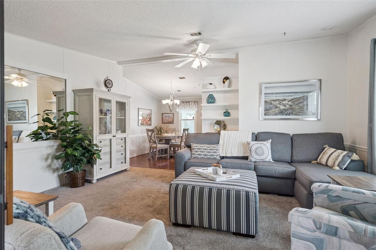 903 OLEANDER STREET — photo 8 of 20