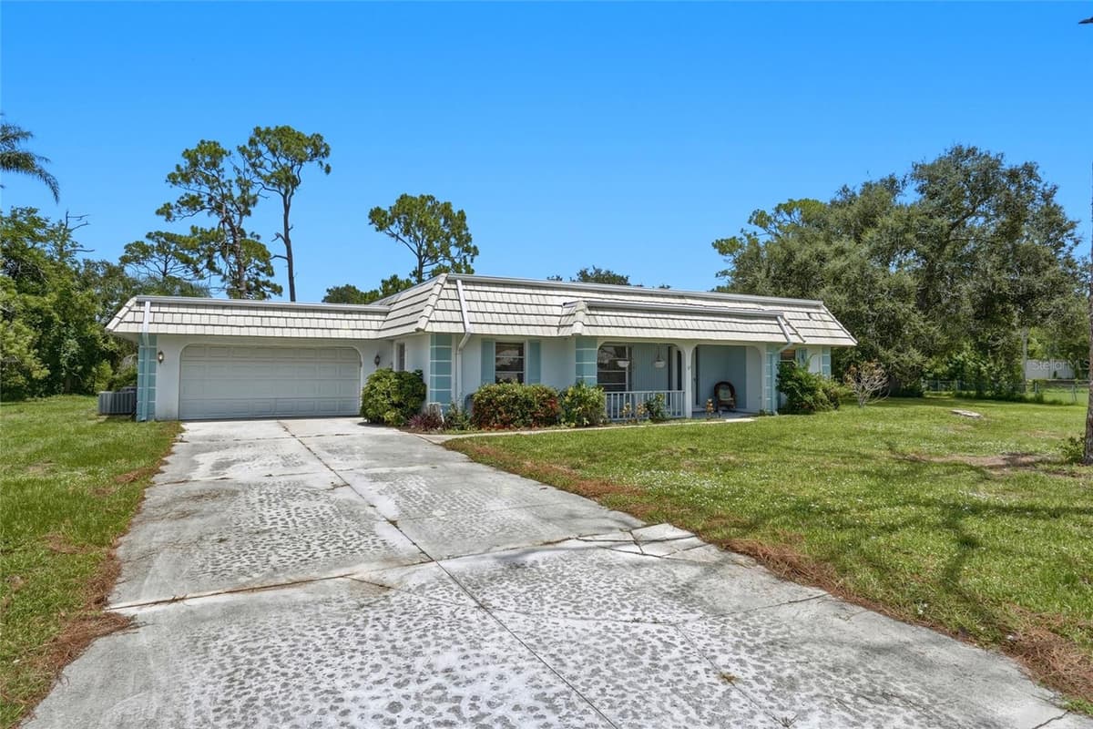 427 RUBENS DRIVE — photo 31 of 36
