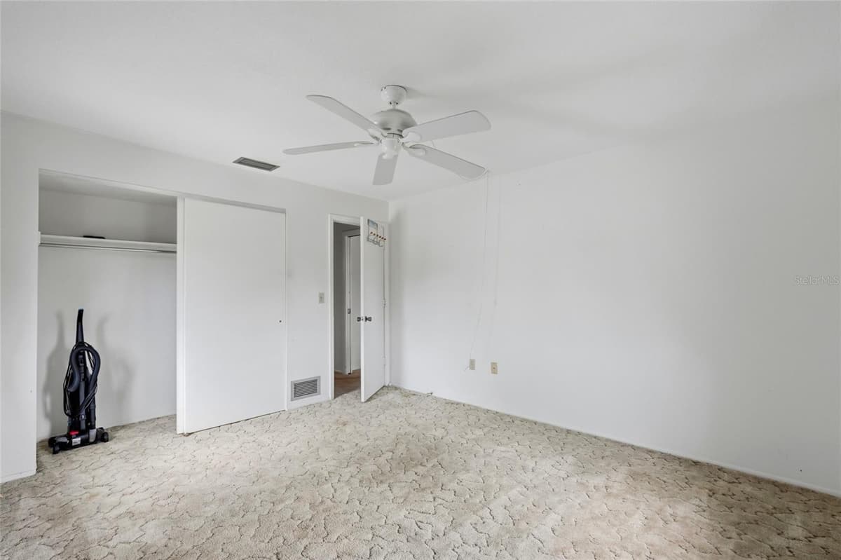 427 RUBENS DRIVE — photo 20 of 36
