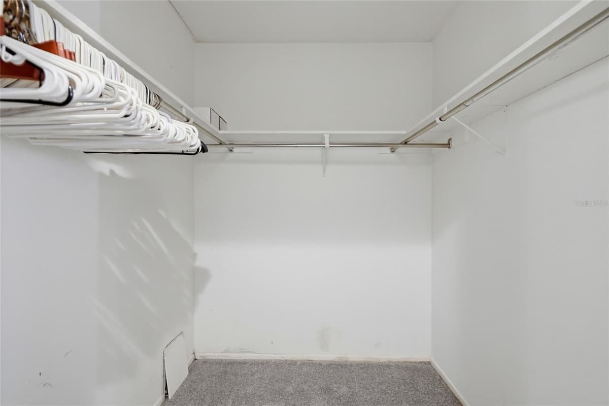 427 RUBENS DRIVE — photo 18 of 36