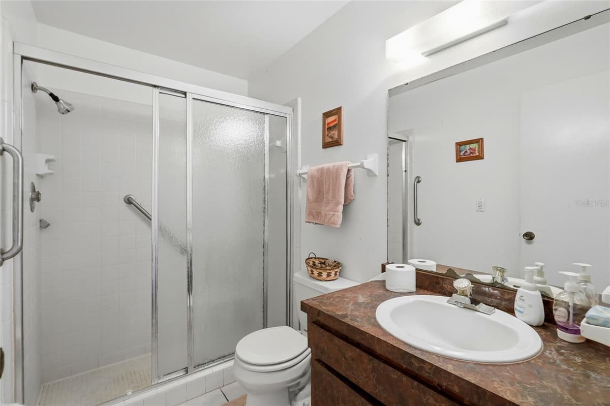 427 RUBENS DRIVE — photo 21 of 36