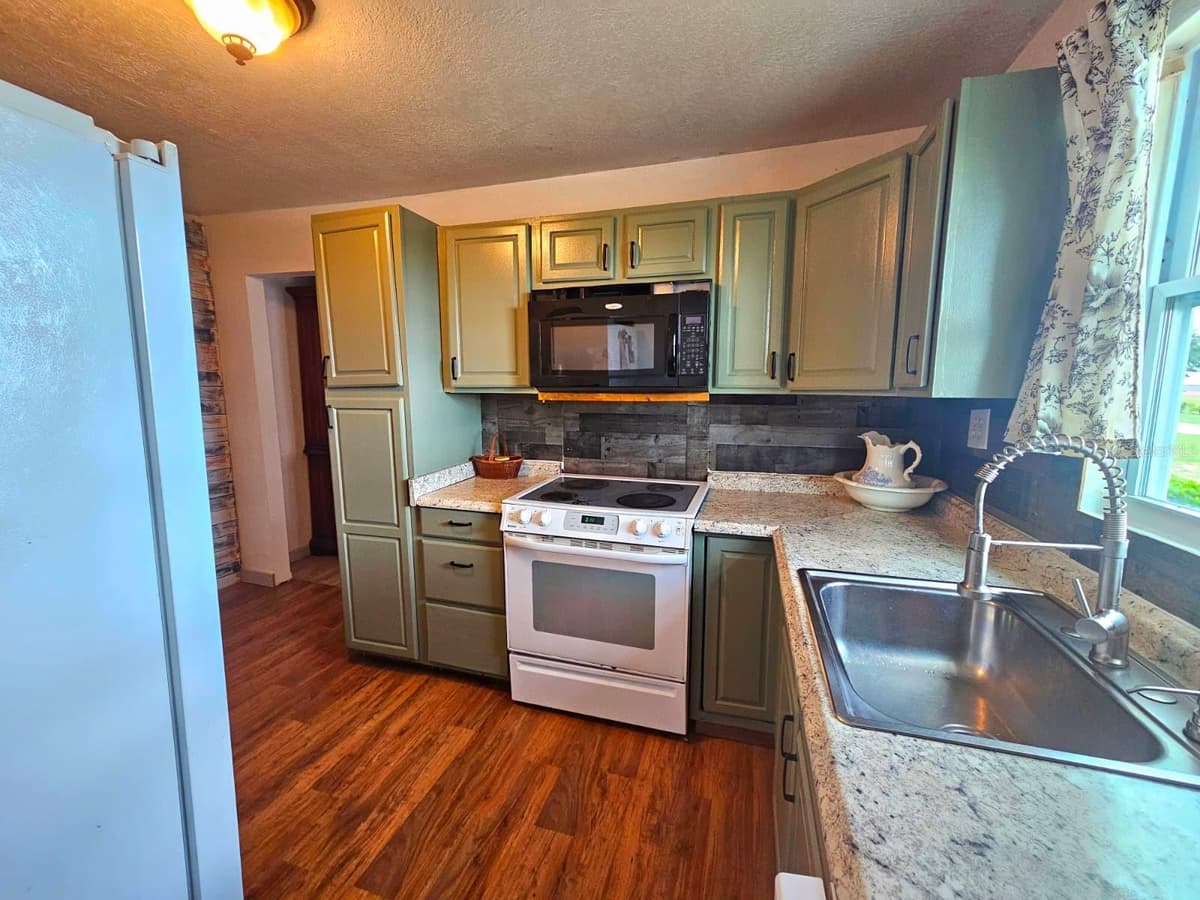 507 FLORIDA AVENUE — photo 12 of 26