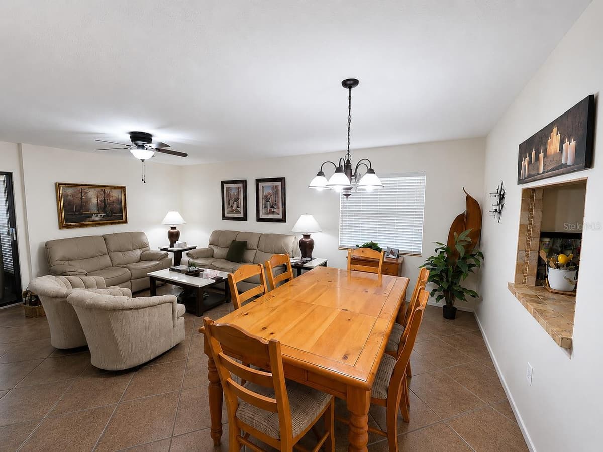 225 OAK HILL DRIVE — photo 5 of 10