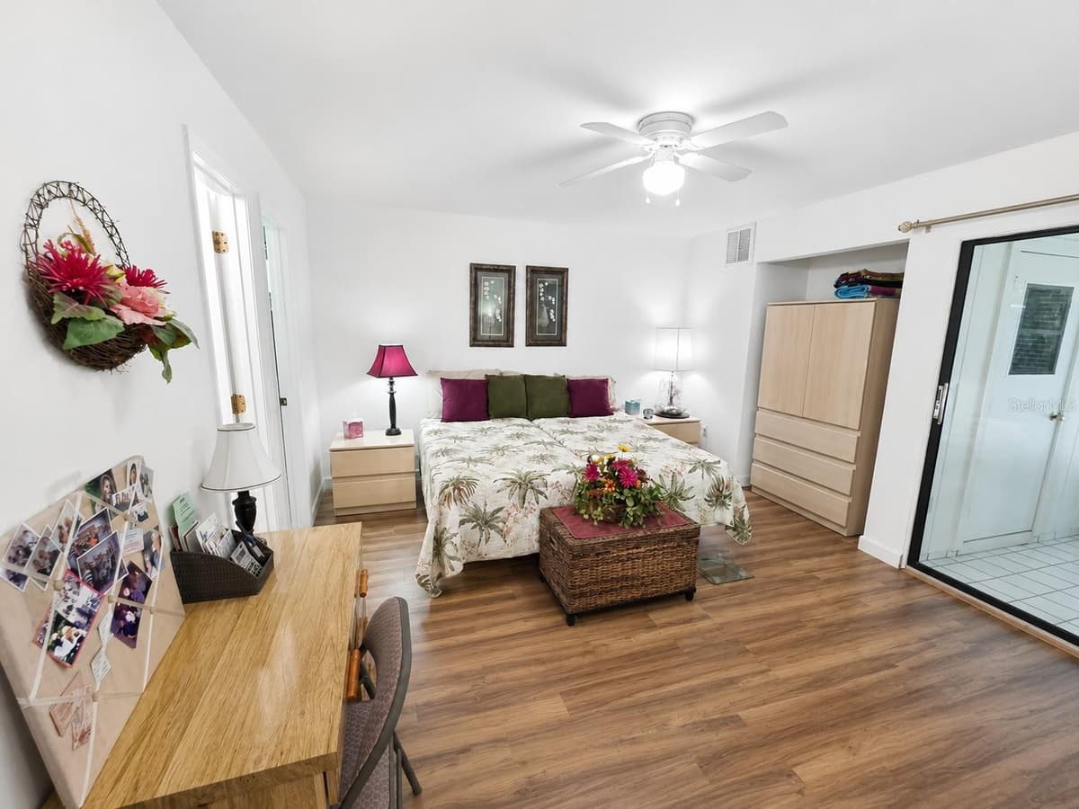 225 OAK HILL DRIVE — photo 3 of 10