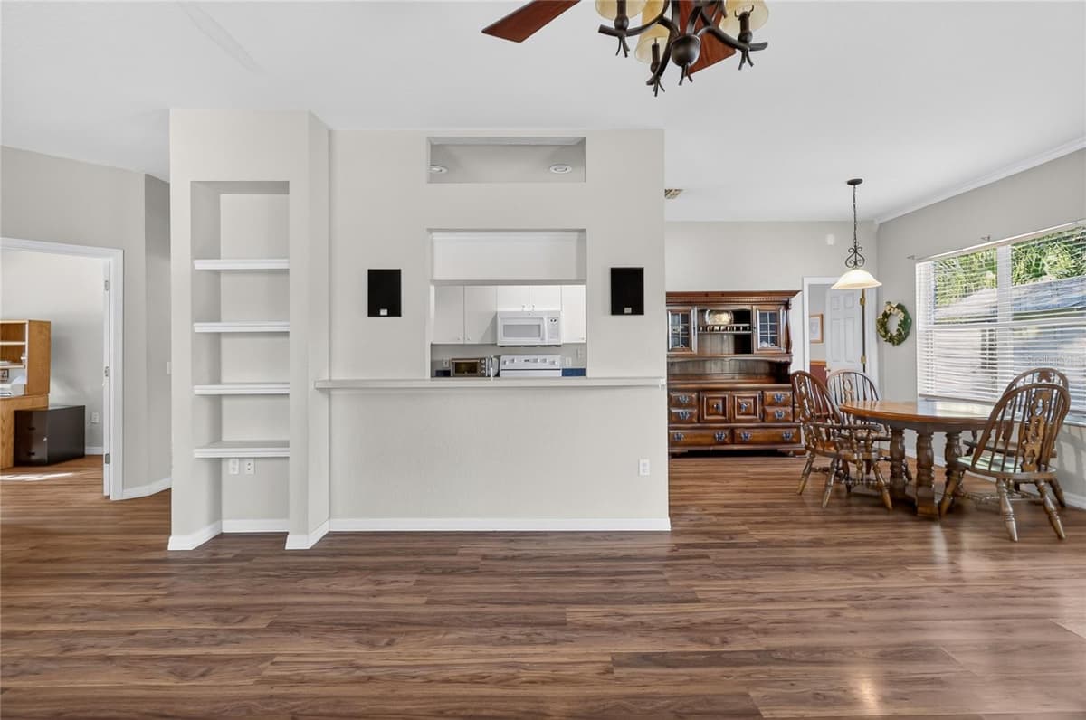 2614 SUNDANCE COURT — photo 15 of 52