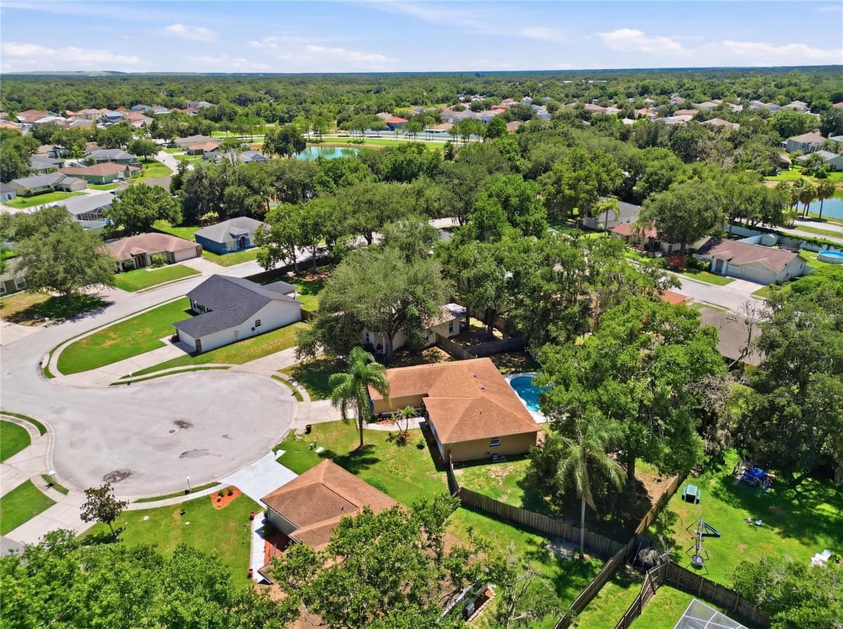 2614 SUNDANCE COURT — photo 4 of 52