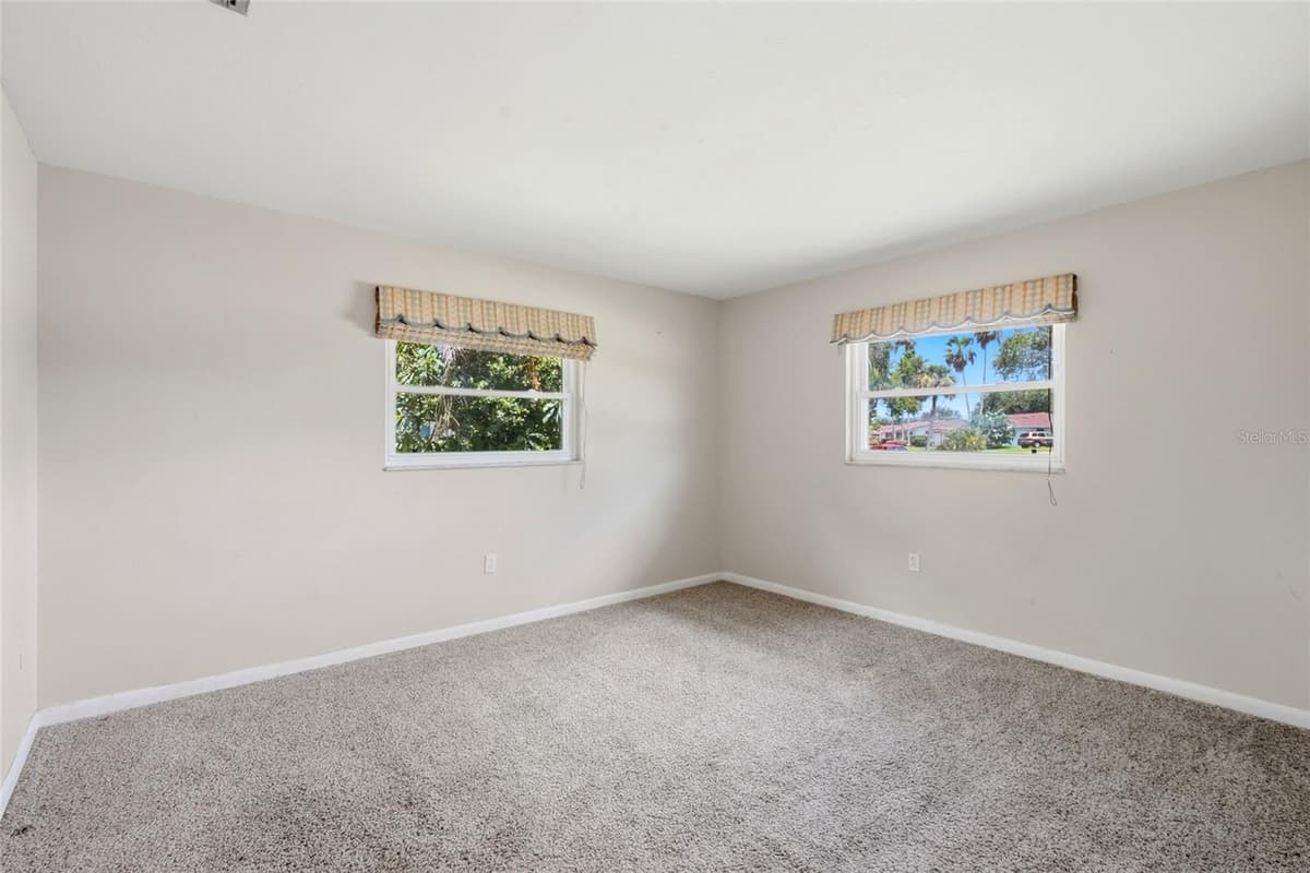 2711 GULF GATE DRIVE — photo 17 of 30
