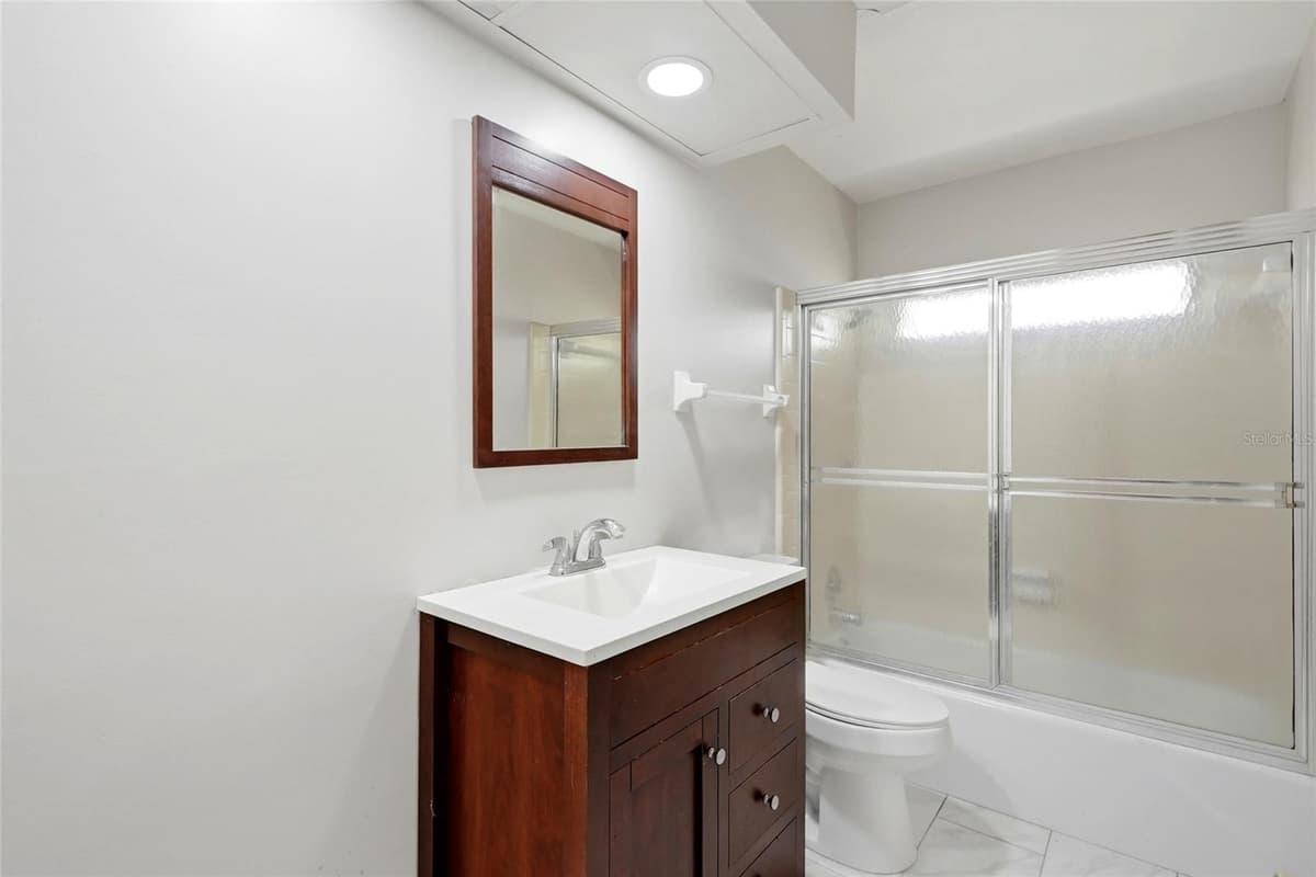 2711 GULF GATE DRIVE — photo 19 of 30