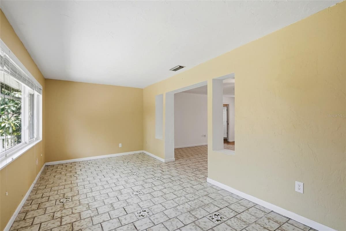 2711 GULF GATE DRIVE — photo 8 of 30