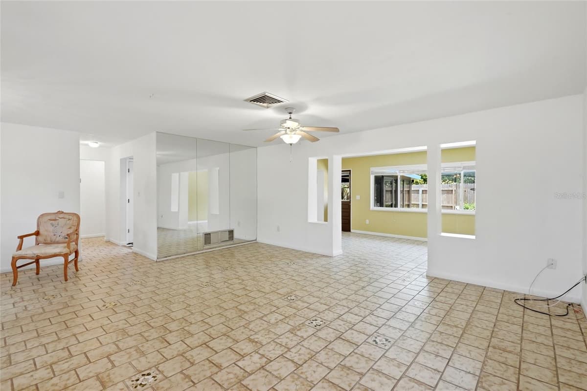 2711 GULF GATE DRIVE — photo 5 of 30