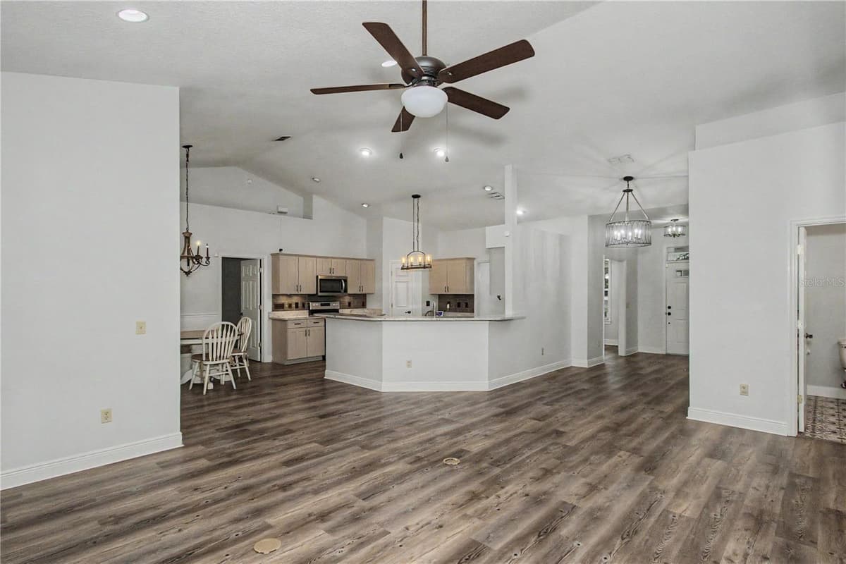 5045 2ND AVENUE — photo 46 of 82