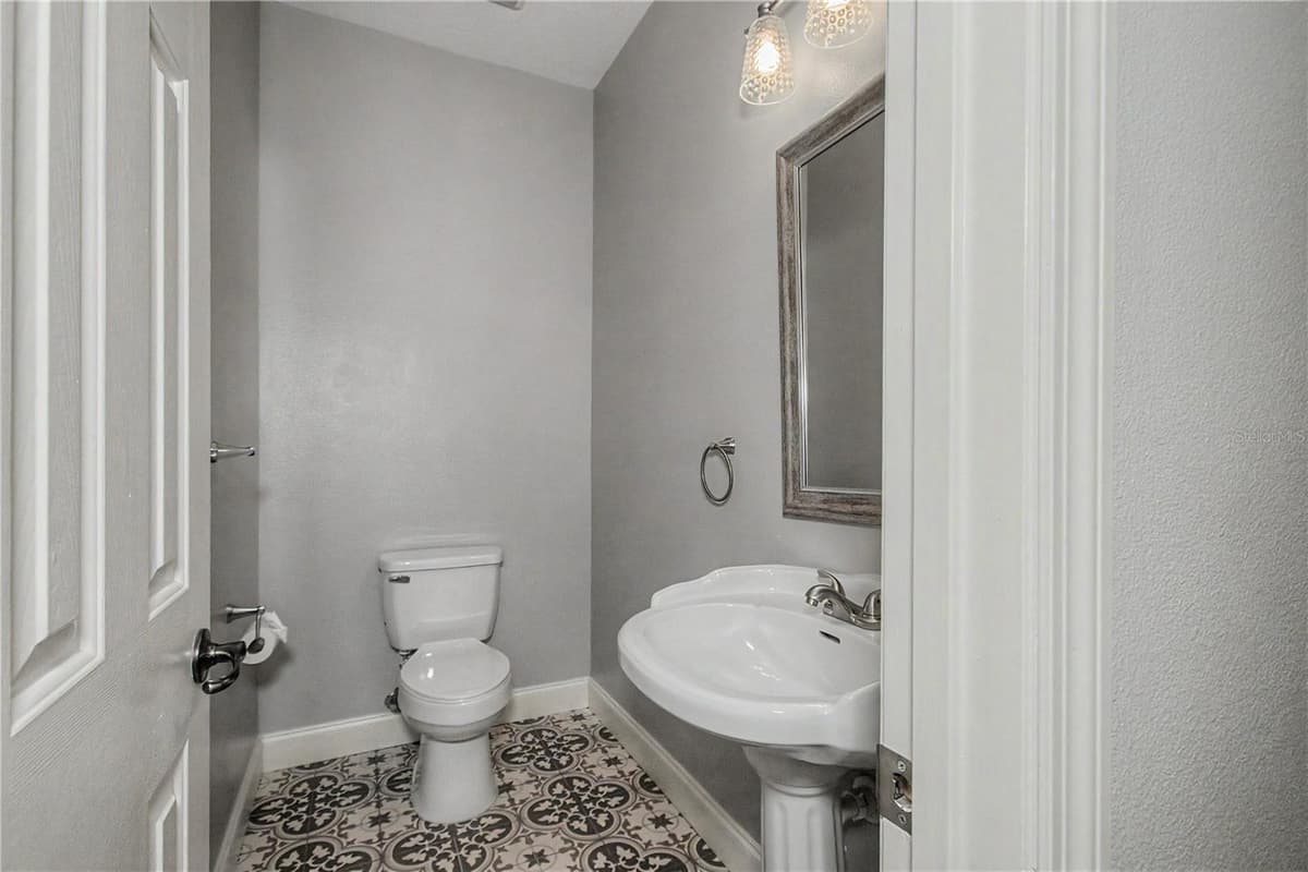 5045 2ND AVENUE — photo 60 of 82