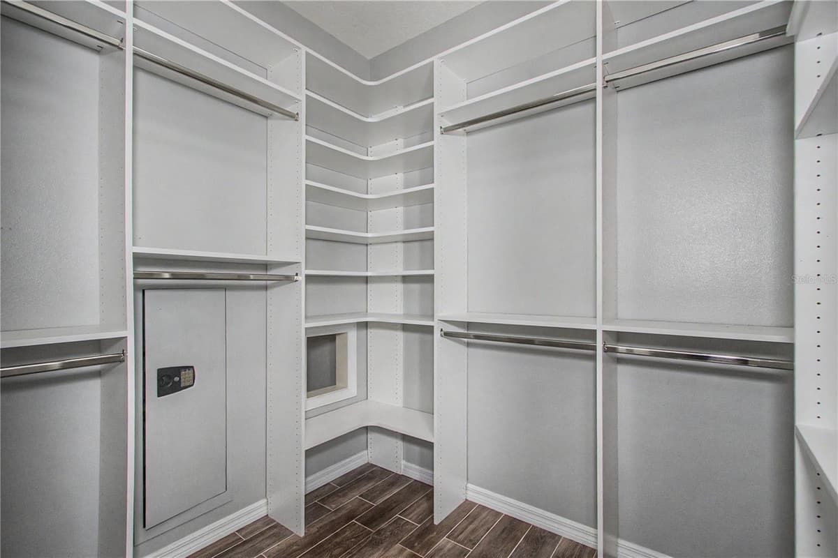 5045 2ND AVENUE — photo 77 of 82
