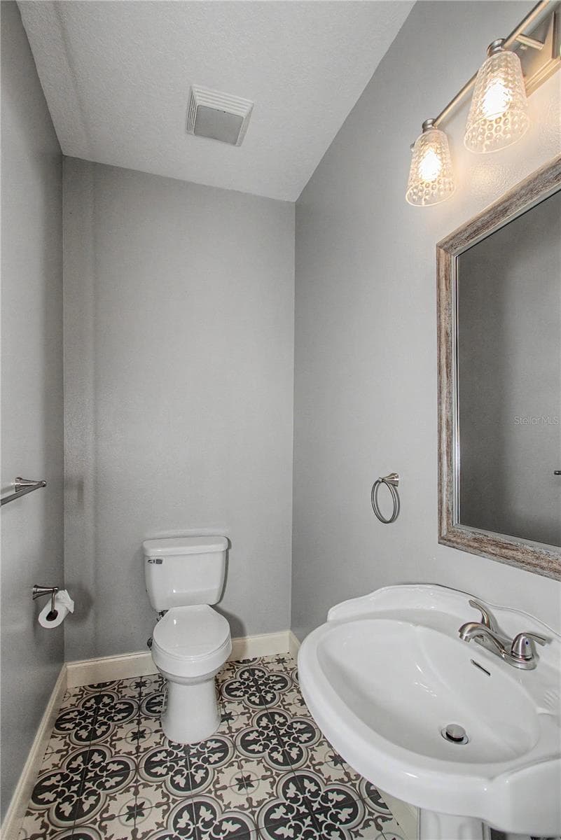 5045 2ND AVENUE — photo 79 of 82