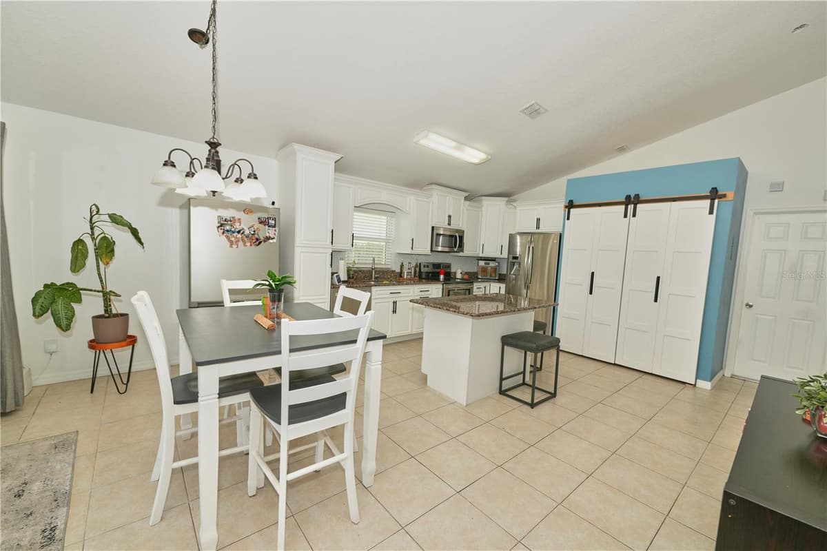 2486 ISLAND CLUB WAY — photo 10 of 44
