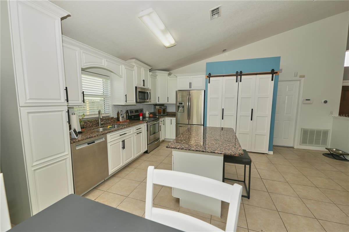 2486 ISLAND CLUB WAY — photo 14 of 44