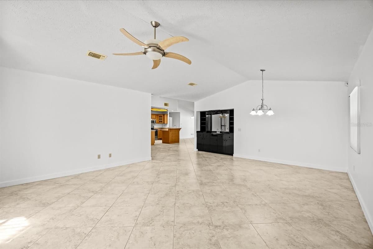 2126 TRENTON LANE — photo 36 of 53