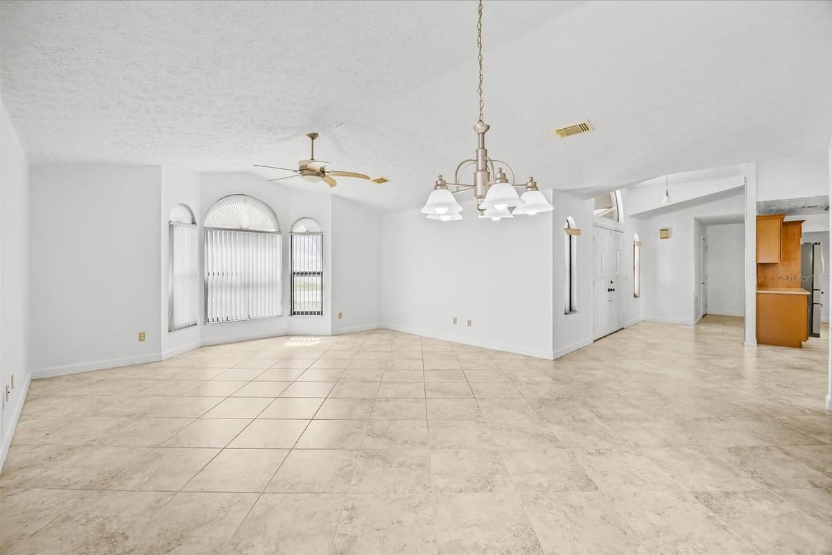 2126 TRENTON LANE — photo 38 of 53