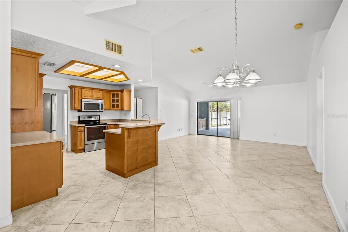 2126 TRENTON LANE — photo 48 of 53