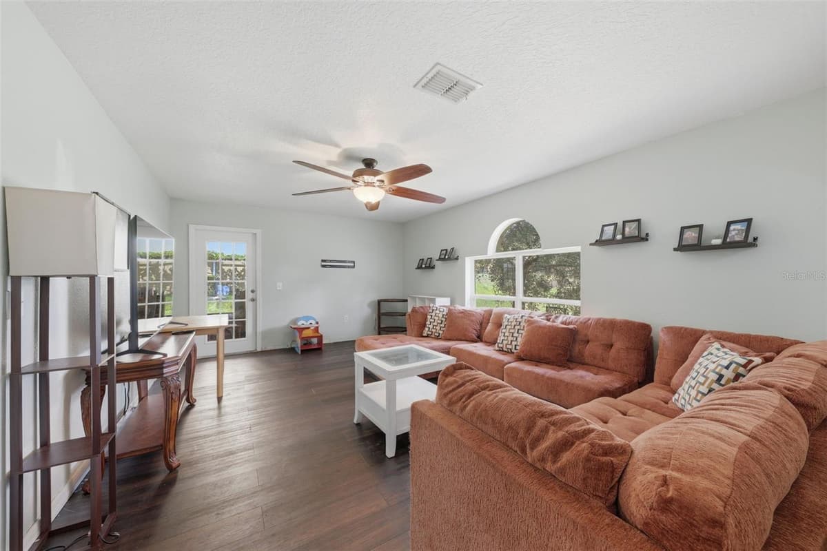 800 MARIETTA LANE — photo 4 of 23