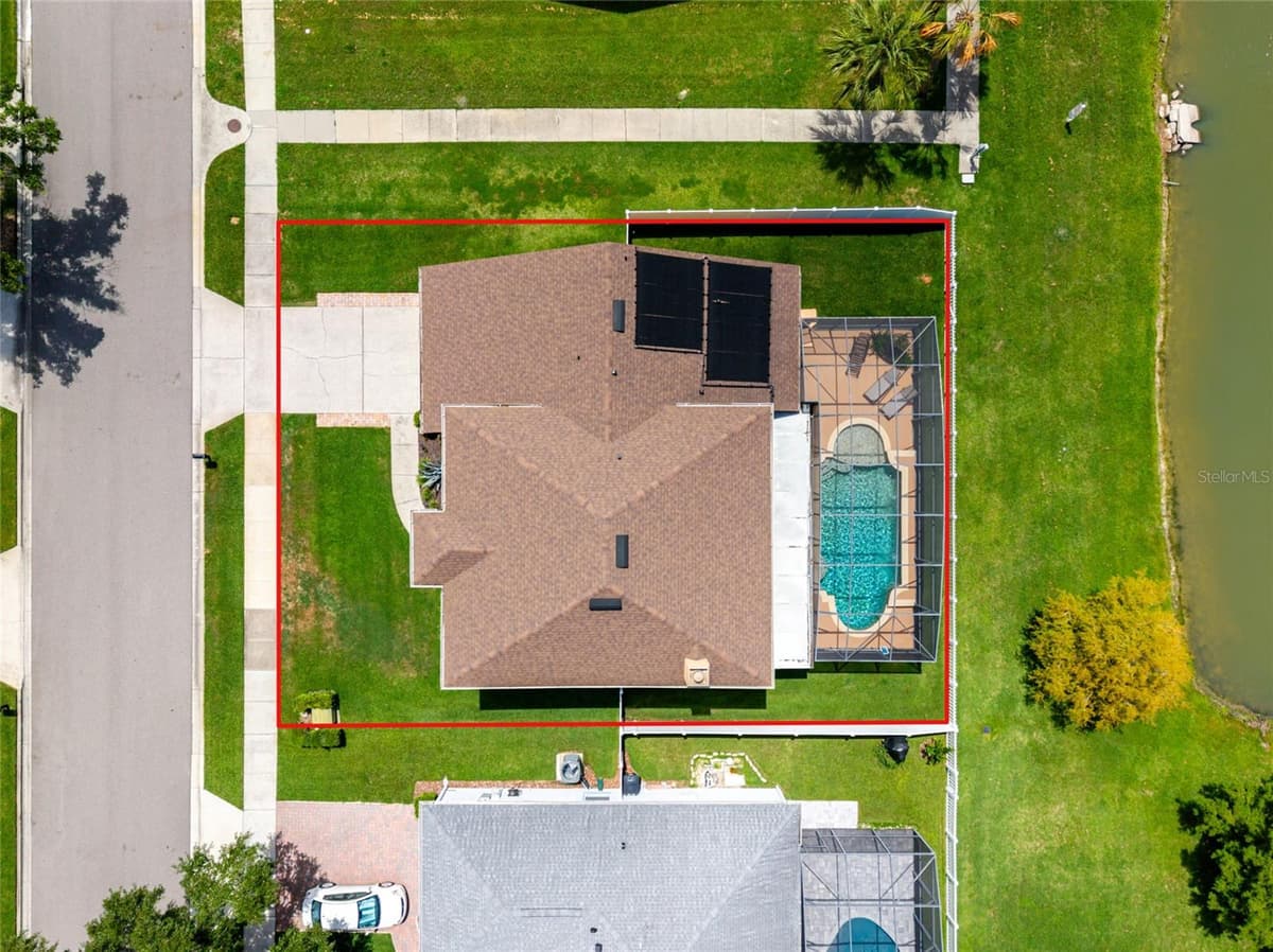 353 LAKE AMBERLEIGH DRIVE — photo 33 of 46