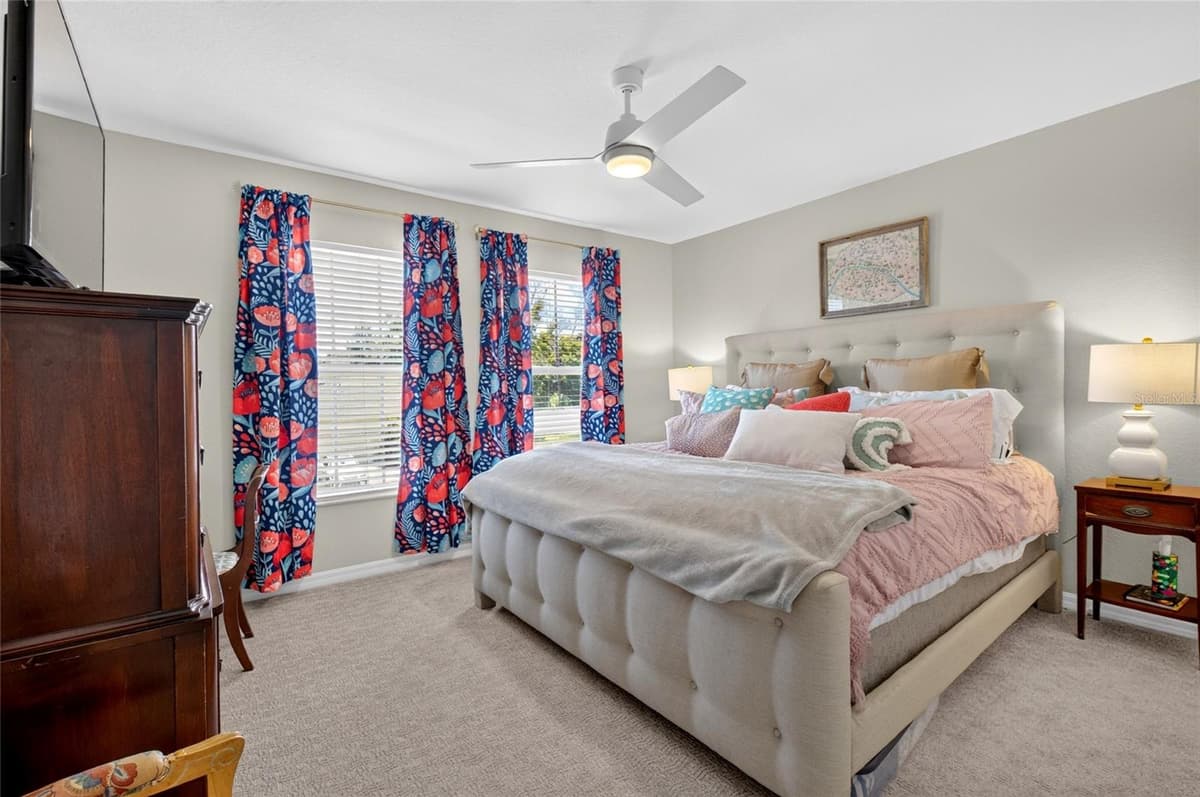 353 LAKE AMBERLEIGH DRIVE — photo 24 of 46