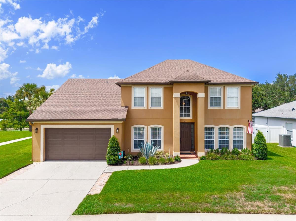 353 LAKE AMBERLEIGH DRIVE — photo 1 of 46