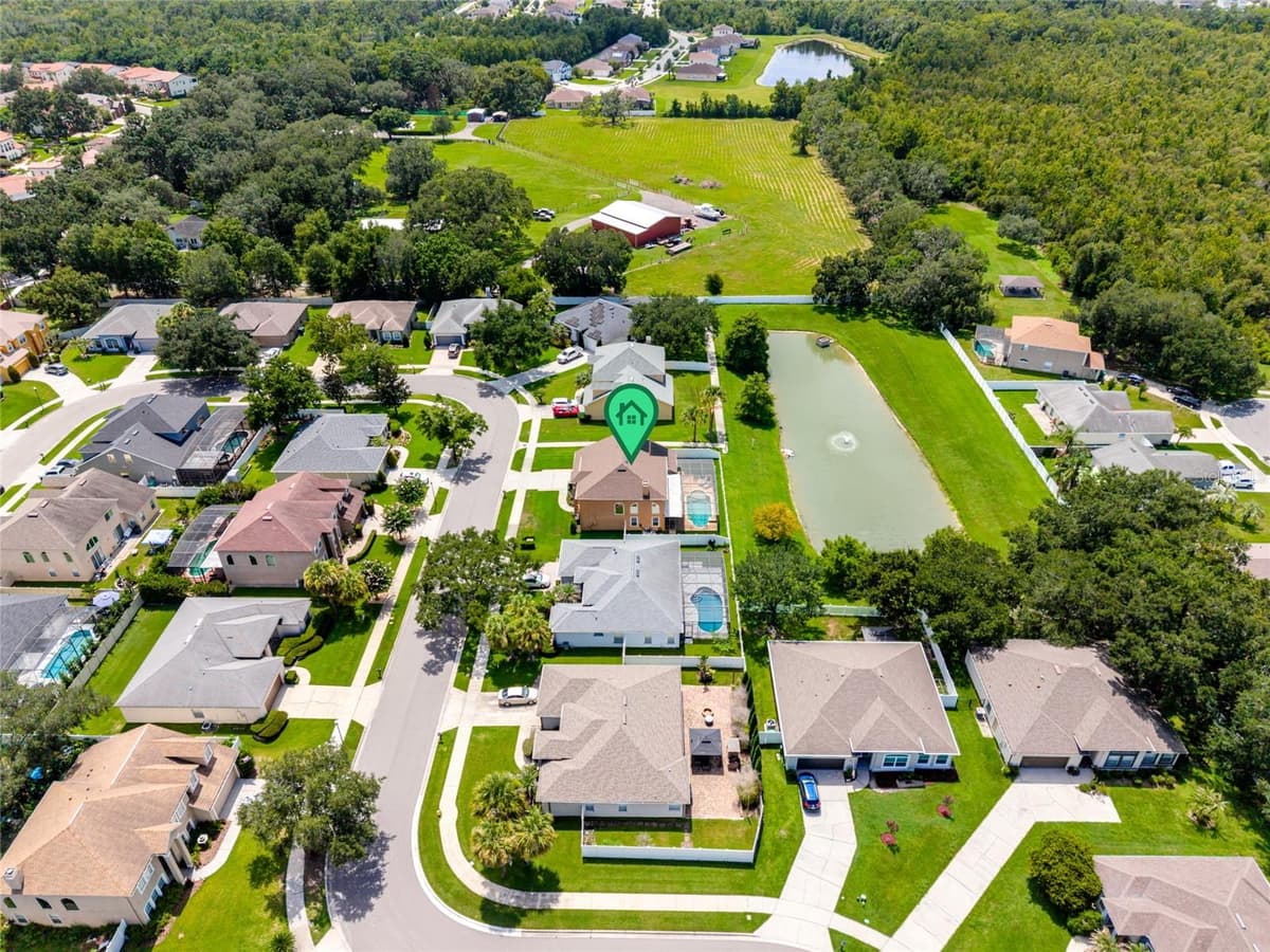353 LAKE AMBERLEIGH DRIVE — photo 38 of 46