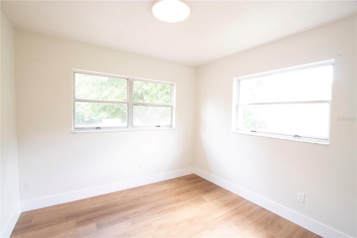 812 PARK LAKE CIRCLE — photo 37 of 56