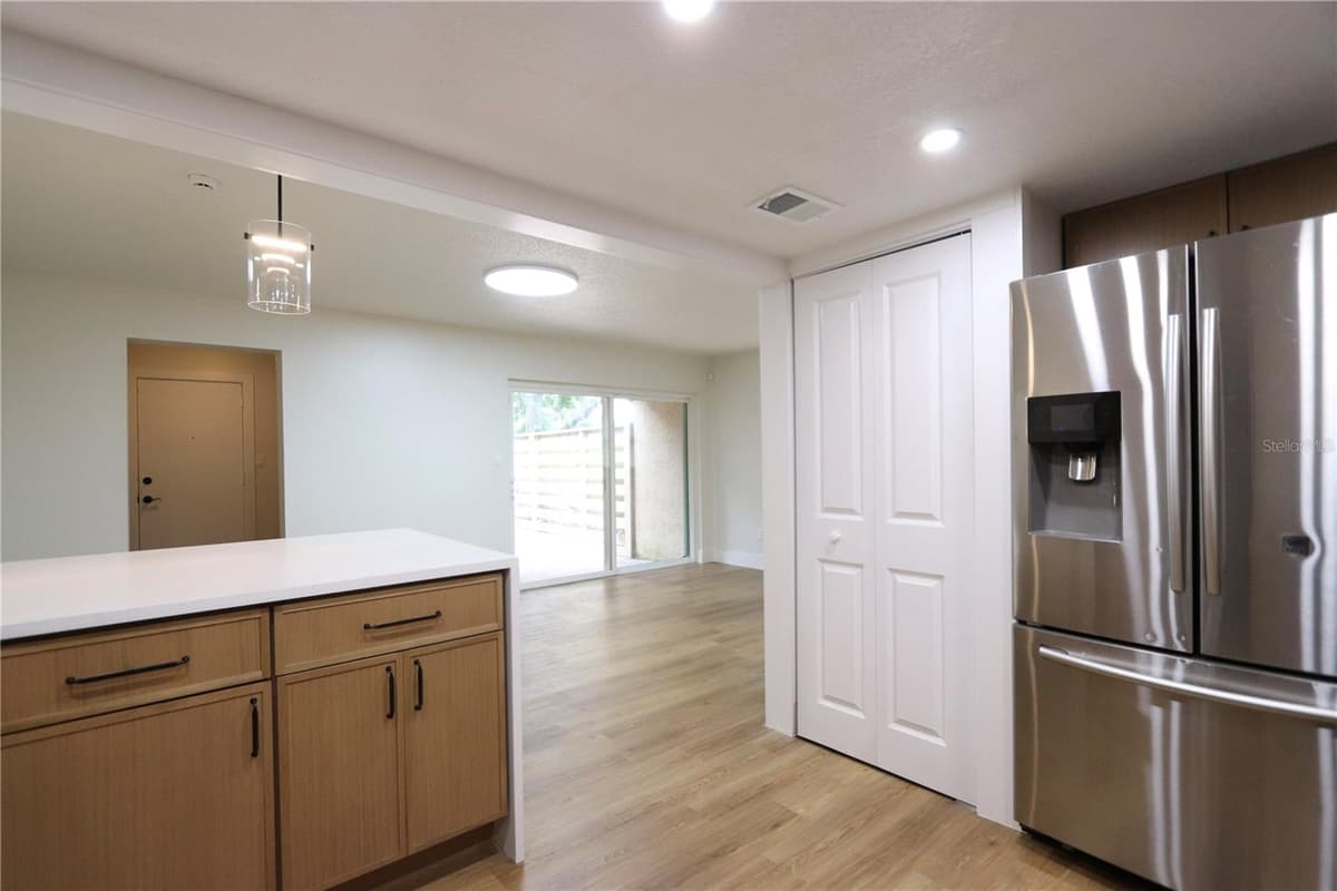 812 PARK LAKE CIRCLE — photo 28 of 56