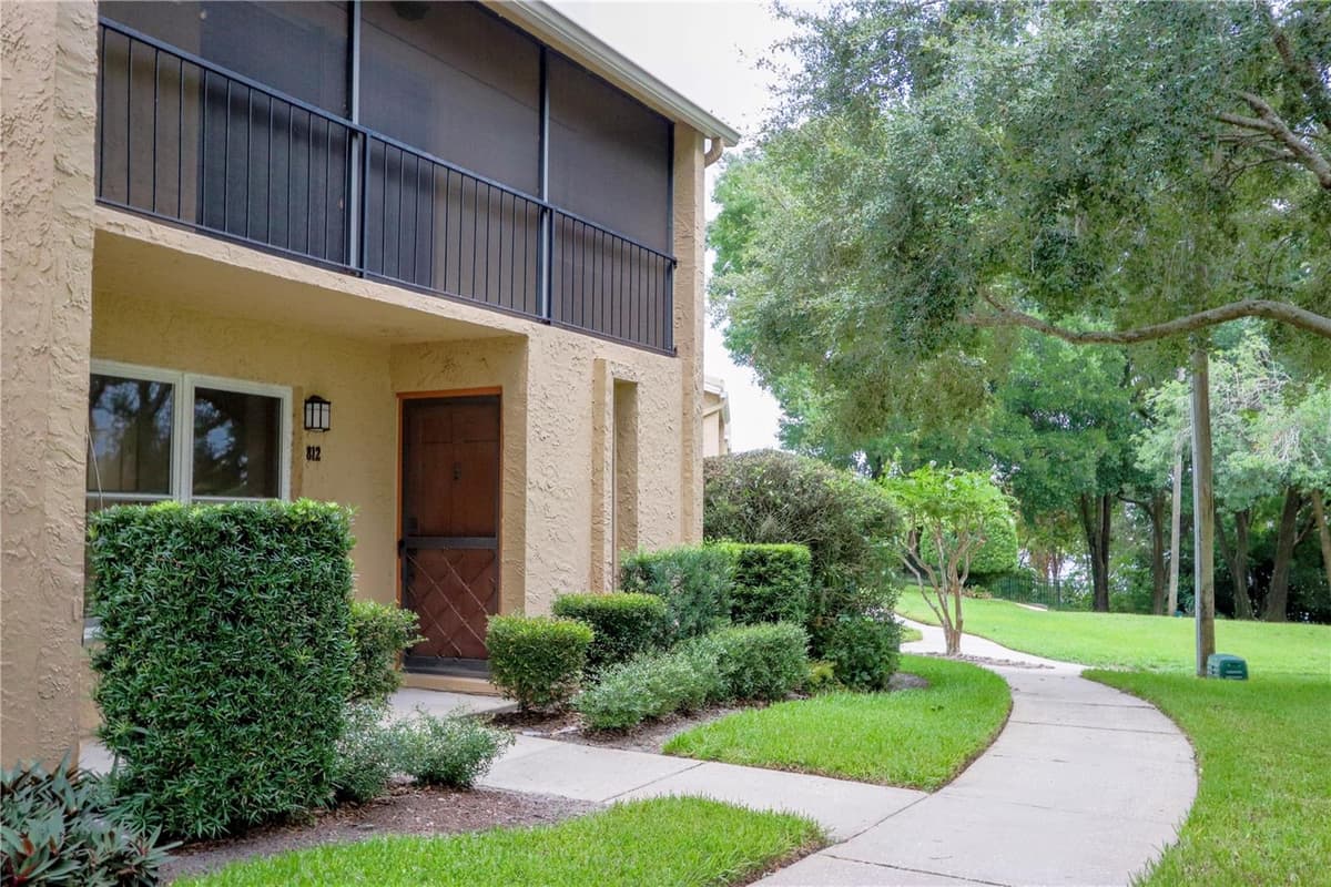 812 PARK LAKE CIRCLE — photo 2 of 56