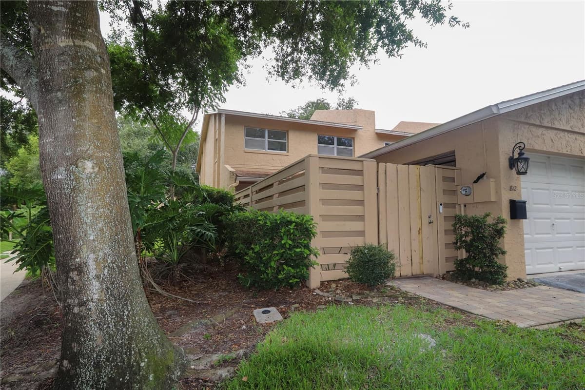 812 PARK LAKE CIRCLE — photo 54 of 56
