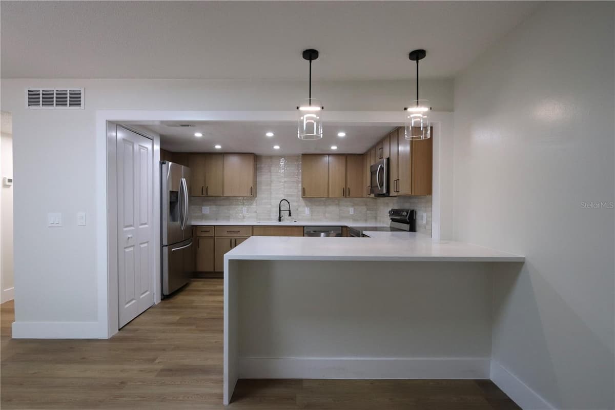 812 PARK LAKE CIRCLE — photo 19 of 56