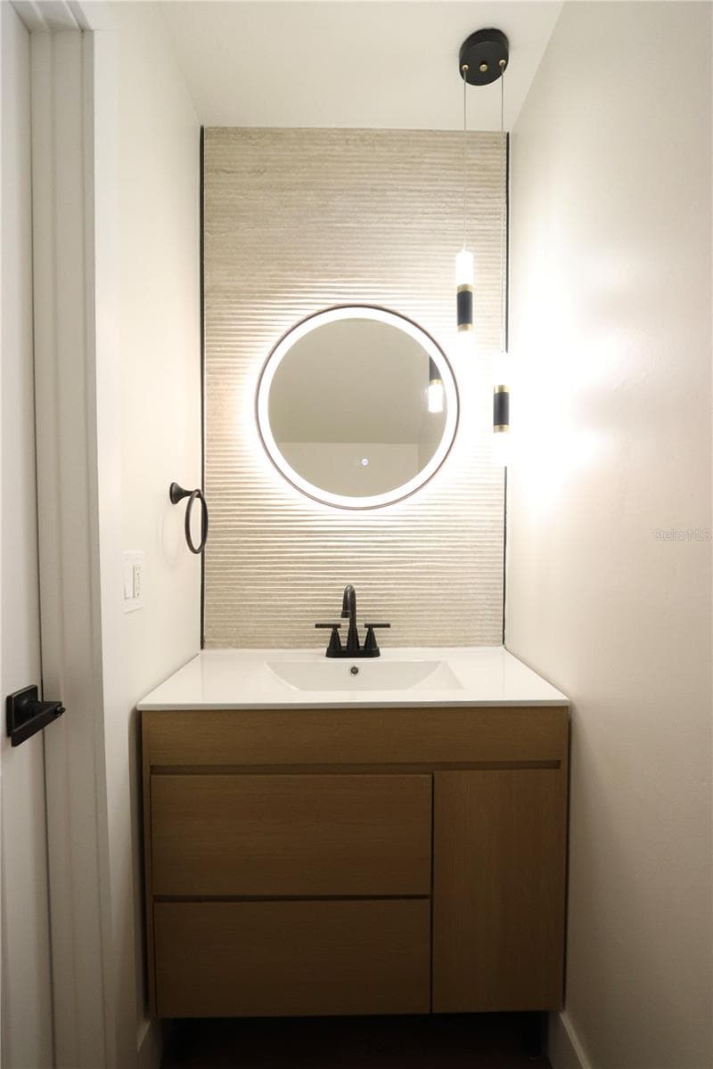 812 PARK LAKE CIRCLE — photo 10 of 56