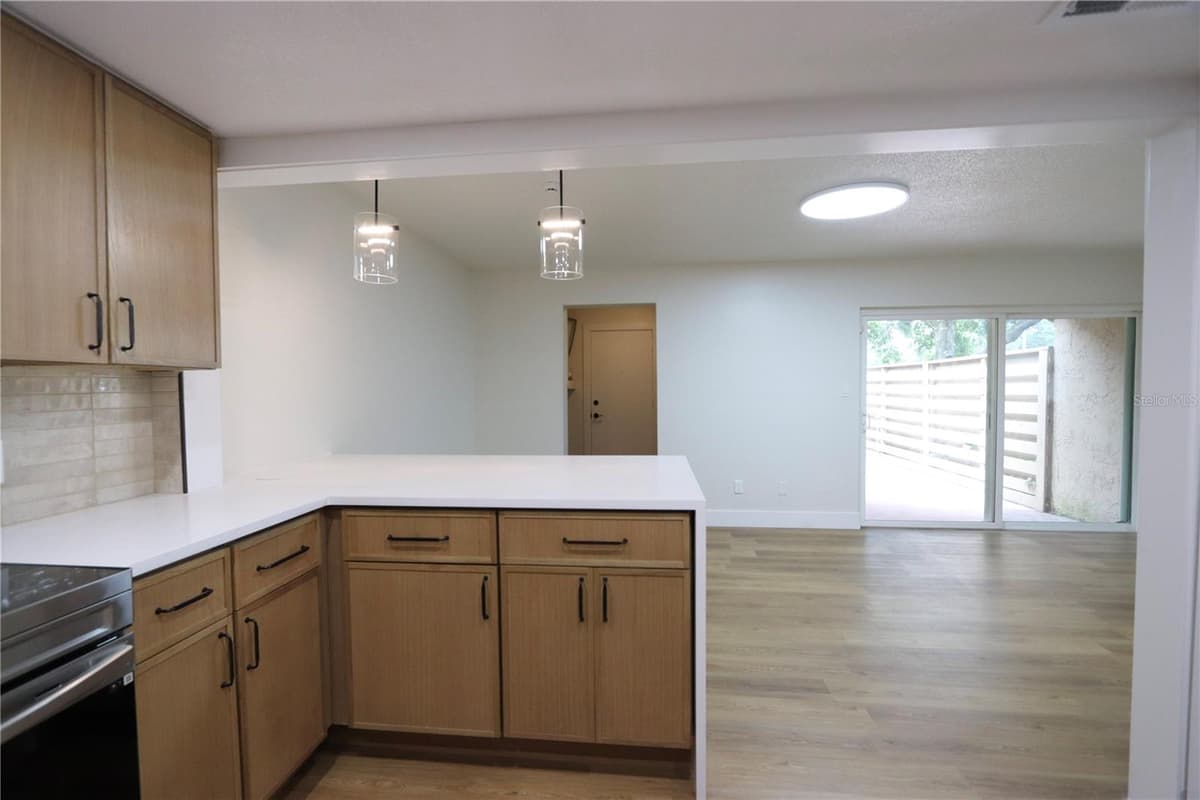812 PARK LAKE CIRCLE — photo 27 of 56