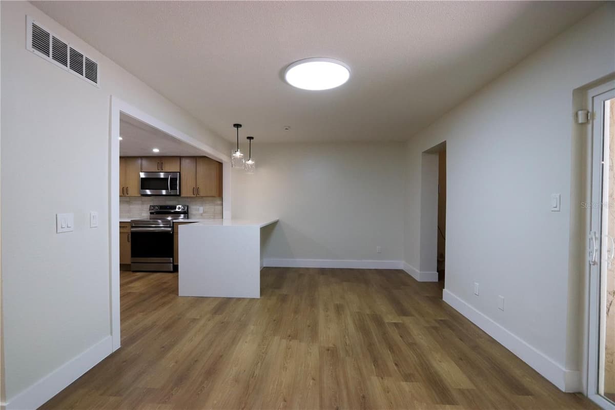 812 PARK LAKE CIRCLE — photo 29 of 56