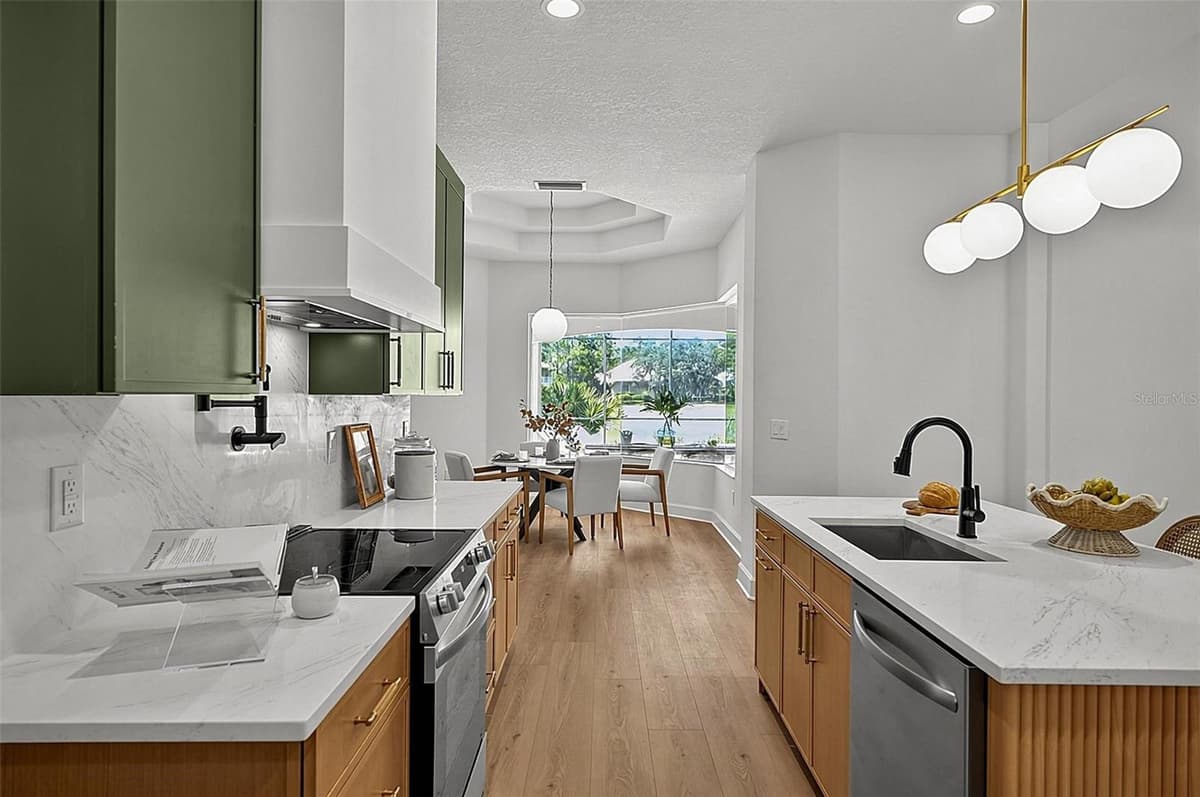 21 EASTLAKE DRIVE — photo 15 of 75