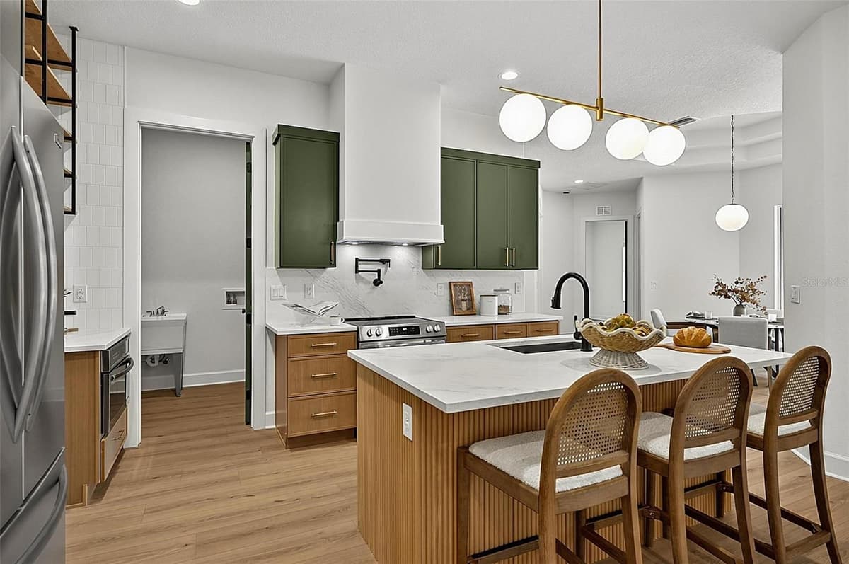 21 EASTLAKE DRIVE — photo 17 of 75