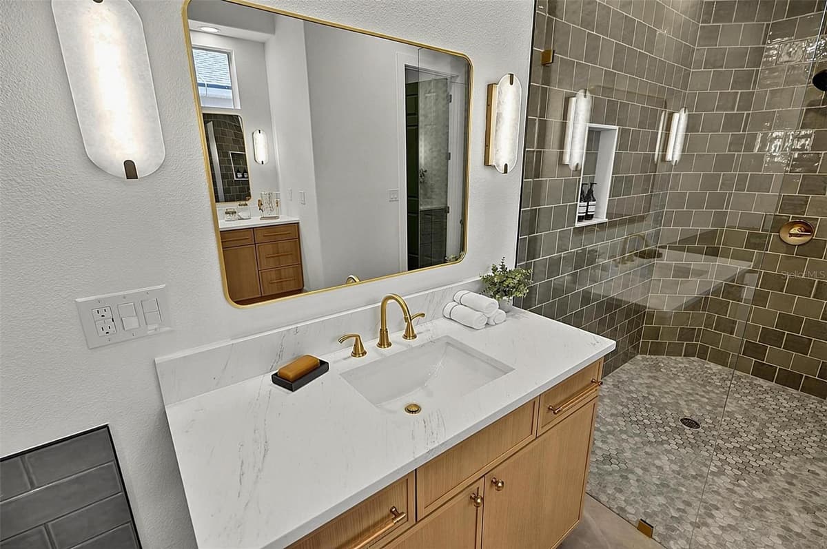 21 EASTLAKE DRIVE — photo 42 of 75