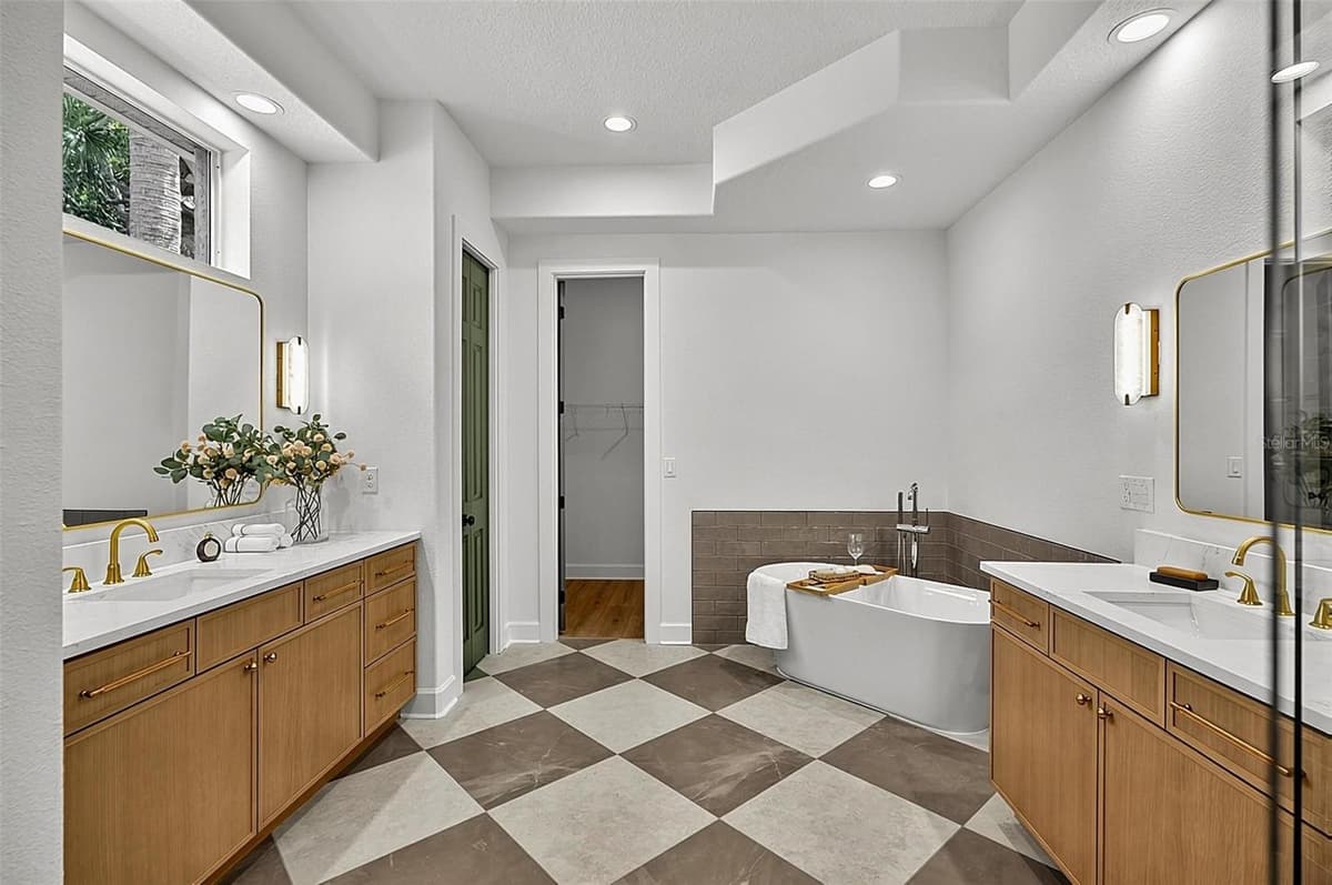 21 EASTLAKE DRIVE — photo 36 of 75