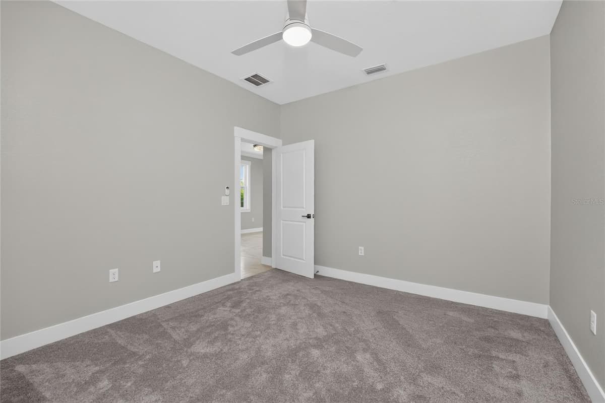 14422 CHAMBERLAIN BOULEVARD — photo 36 of 63