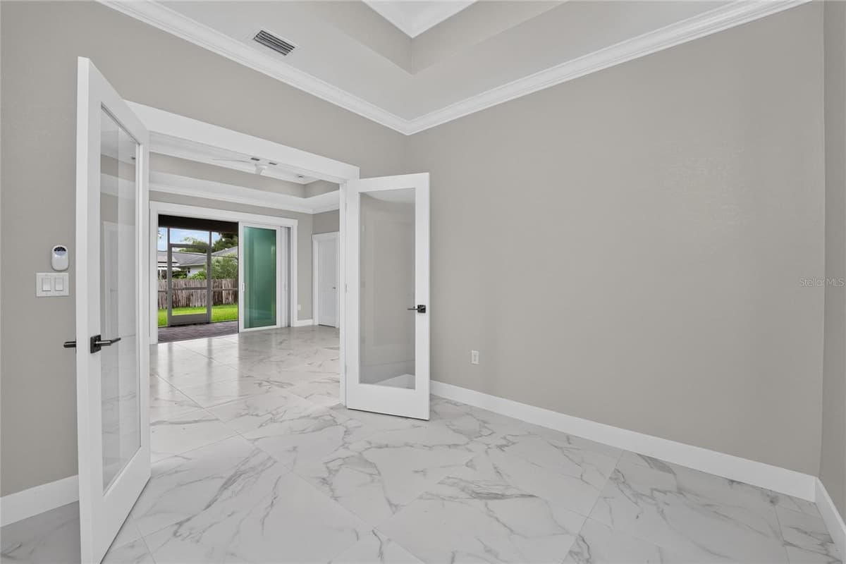 14422 CHAMBERLAIN BOULEVARD — photo 21 of 63